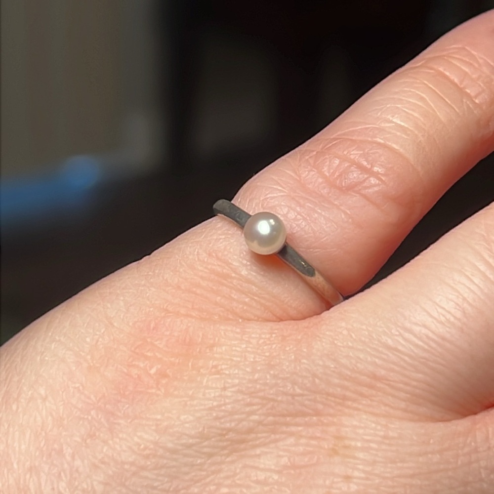 Dainty Boma Signed Sterling Silver Solitaire Pearl Ring